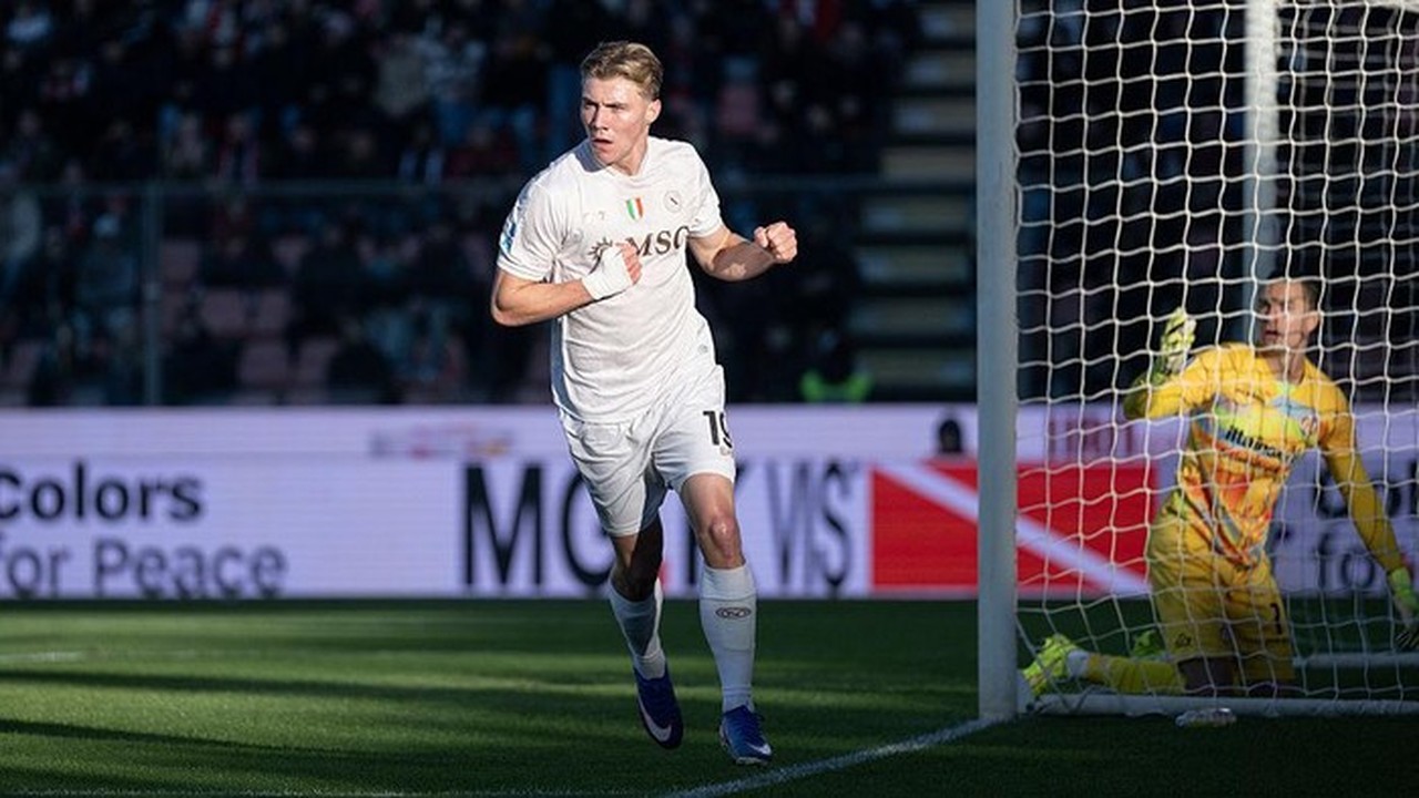 Dua Gol Rasmus Hojlund Bawa Napoli Taklukkan Cremonese 2-0, Aksi Gemilang Emil Audero Tak Cukup Dua Gol Rasmus Hojlund Bawa Napoli Taklukkan Cremonese 2-0, Aksi Gemilang Emil Audero Tak Cukup