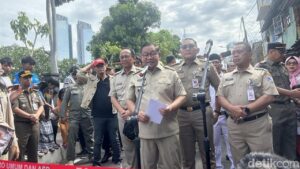 Gubernur Pramono Anung Resmikan Jalan Karet Pasar Baru Barat, 30 Tahun Tak Tersentuh Perbaikan