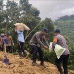 Polda Banten Evakuasi Warga Terdampak Longsor di Cibeber Lebak, Akses Jalan Utama Terputus