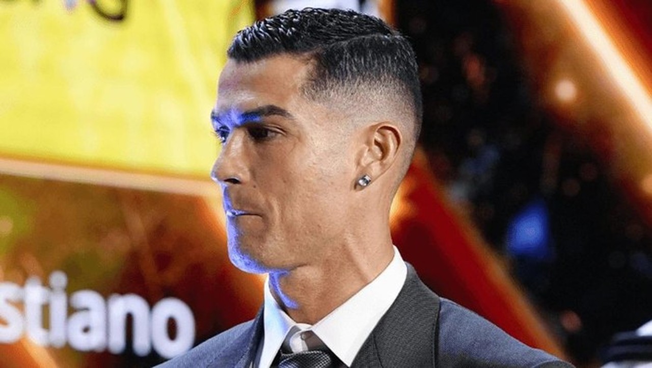 Cristiano Ronaldo Dinobatkan sebagai Pemain Terbaik Timur Tengah di Dubai d’Or 2025, Ini Kata CR7 Cristiano Ronaldo Dinobatkan sebagai Pemain Terbaik Timur Tengah di Dubai d’Or 2025, Ini Kata CR7