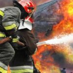 Papan Reklame Gedung Sarinah Terbakar, Petugas Damkar Berhasil Padamkan Api dalam 30 Menit